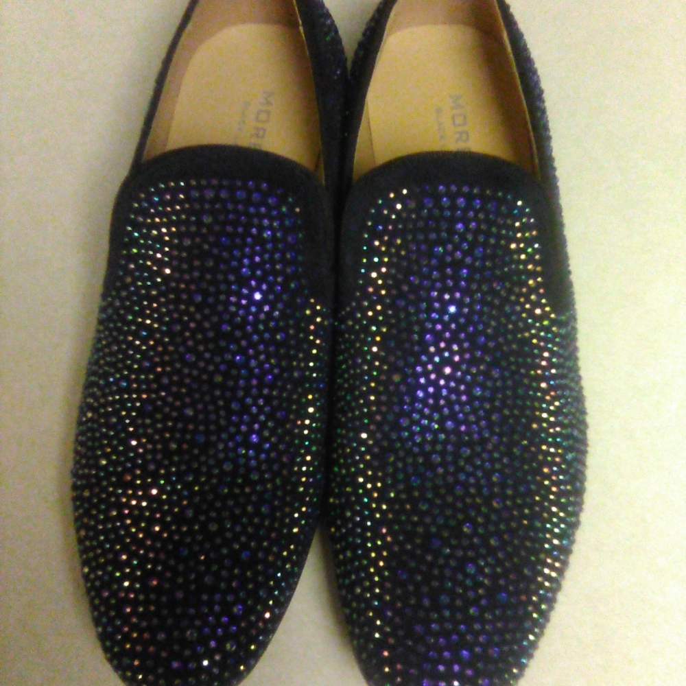 Shoe's - Picture 3 of 4